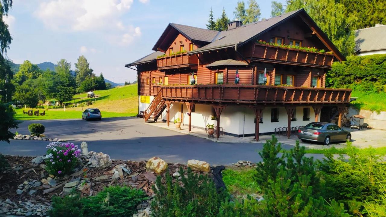 Ludvíkov Pension Grizzly מראה חיצוני תמונה